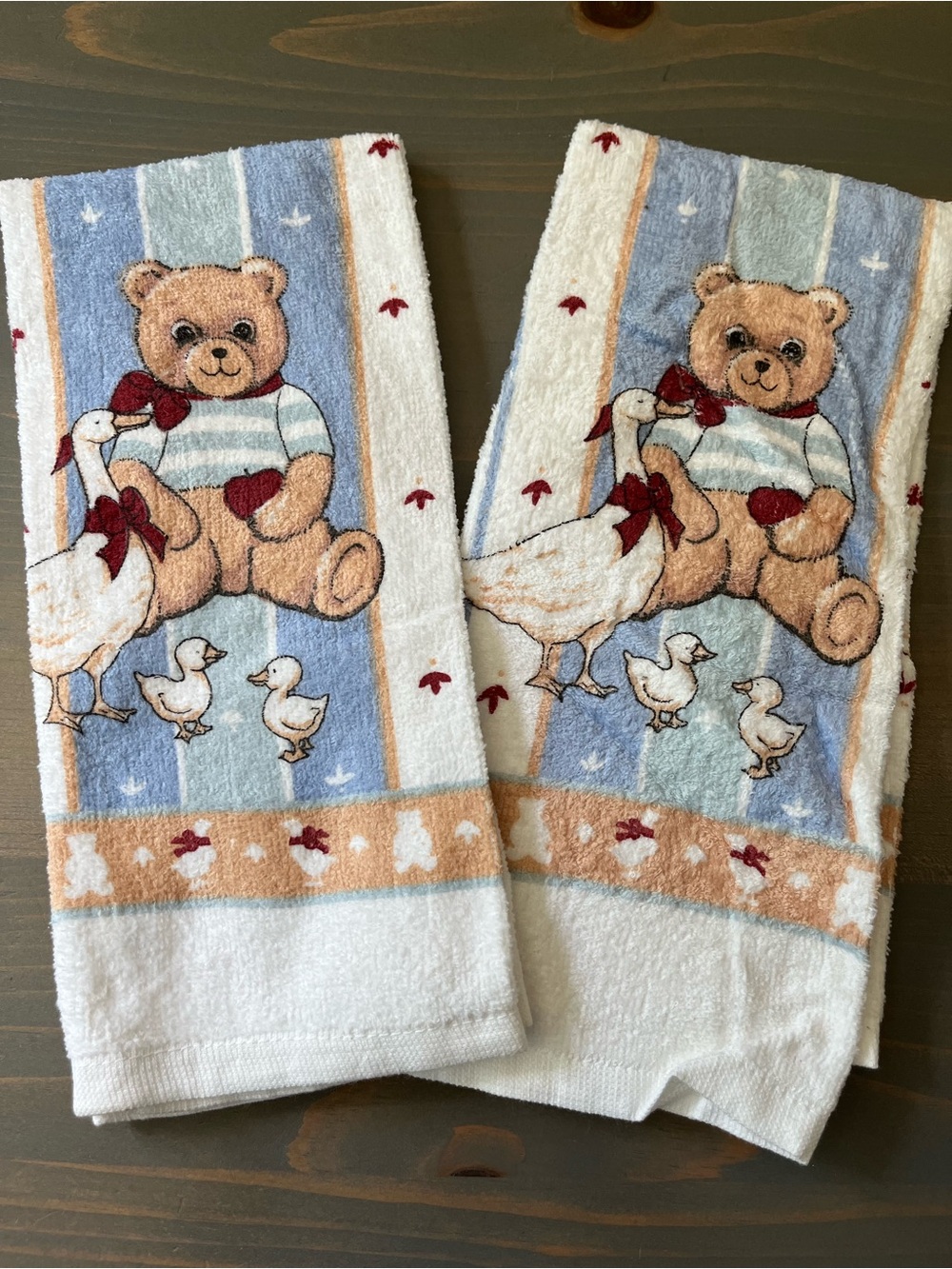 80s 90s Country Cottagecore Style
Hand Towels Set of 2 Geese Bear NOS Vintage